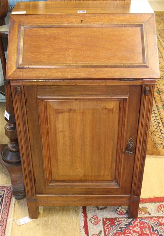 Small mahogany bureau